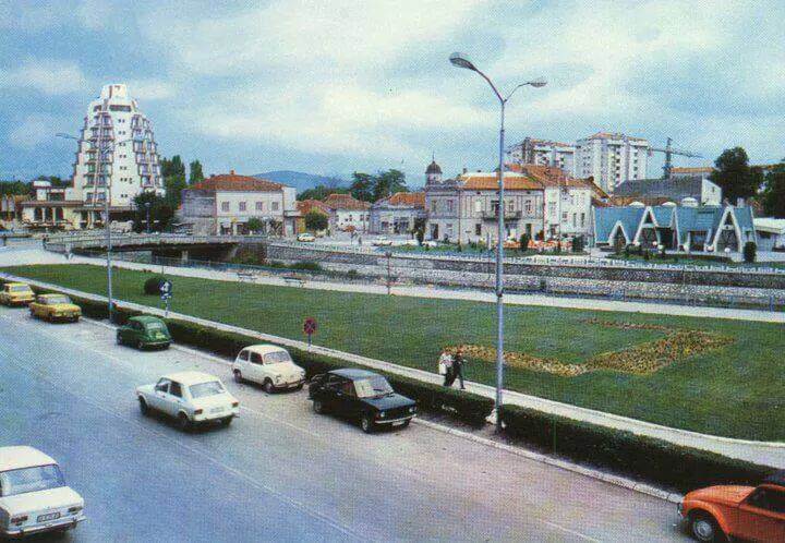 FOTO-2-Centar-Paraćina-1982.-IZVOR-@stare.slike_.paracina
