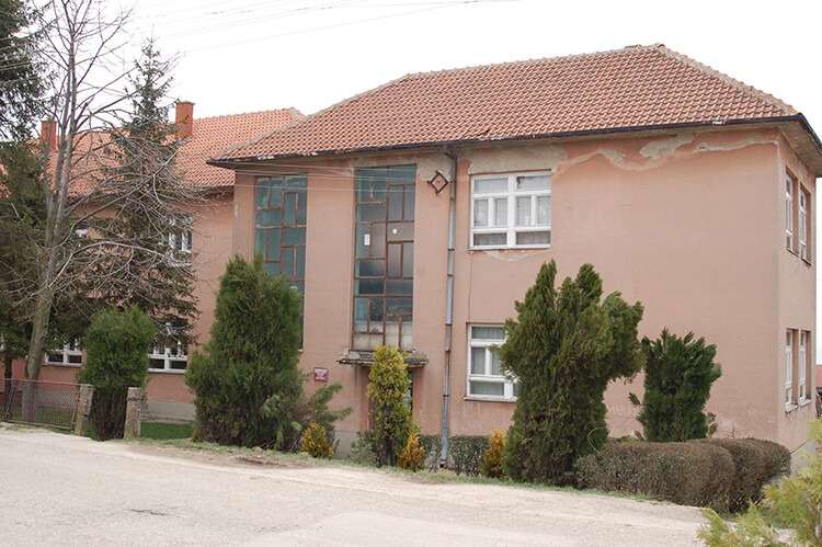 FOTO-2-Škola-u-Buljanu-IZVOR-www.osbrankoradicevic-popovac.edu_.rs_