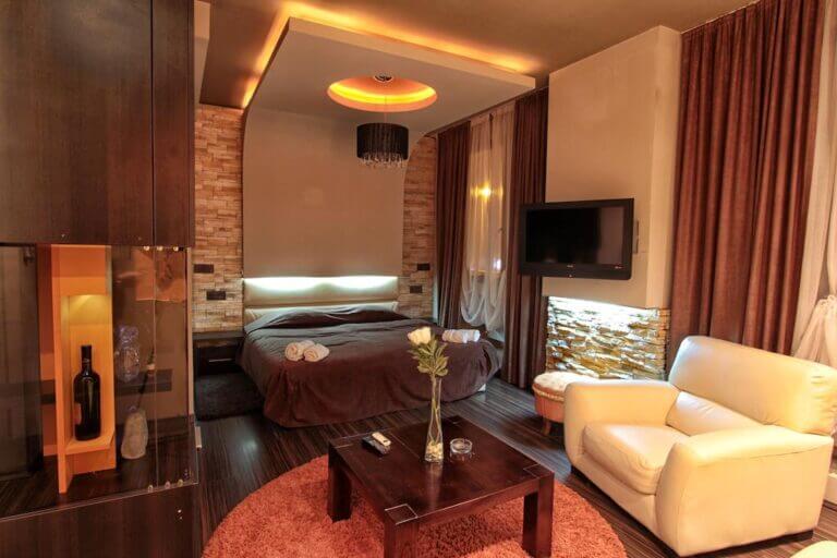 FOTO-4-IZVOR-booking.com_-768x512